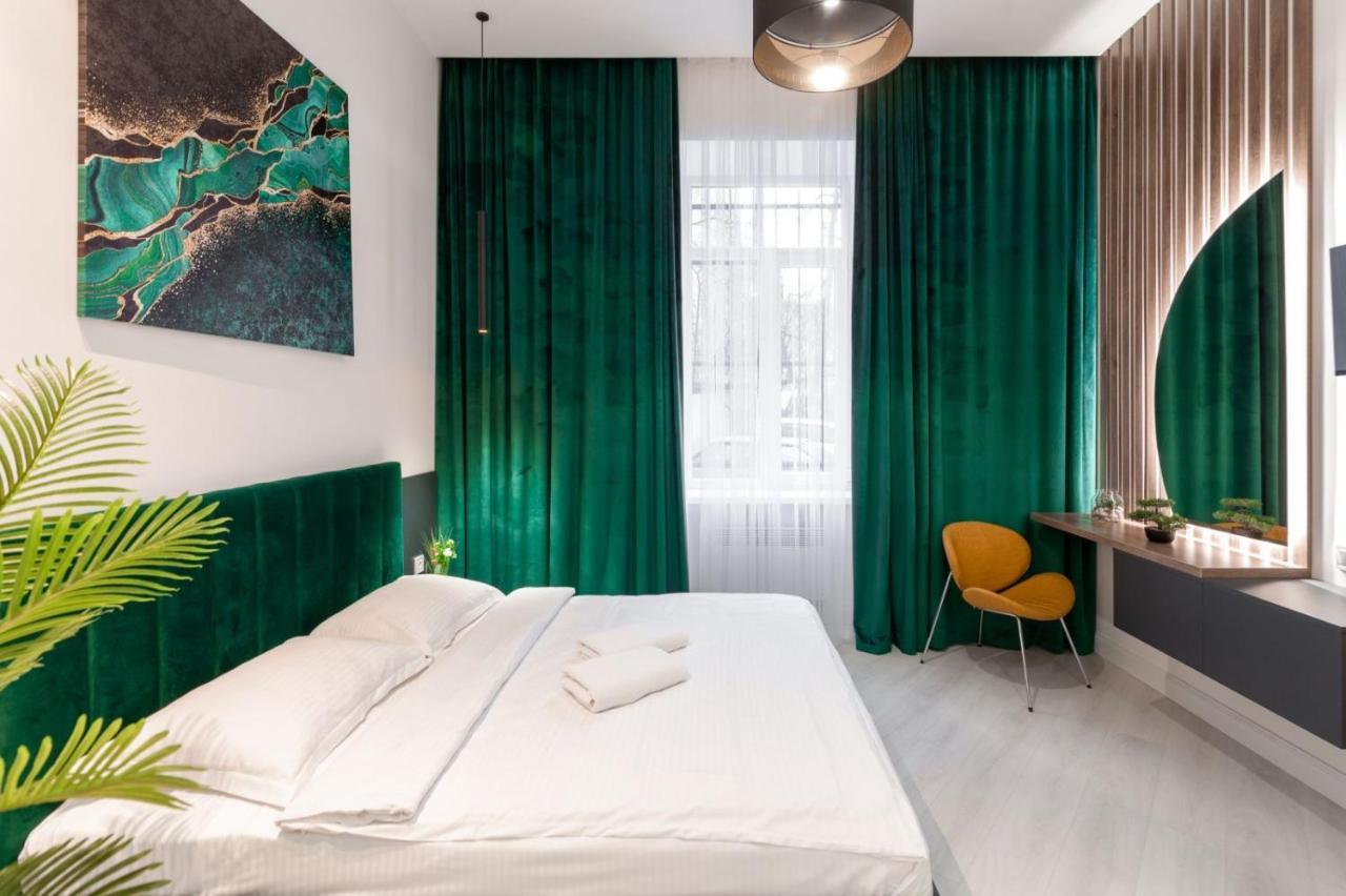 Зелені Апартаменти Біля Оперного Театру Flat In The City Center Leópolis Exterior foto